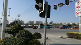 深圳地铁19号线一期汤坑站主体结构封顶
